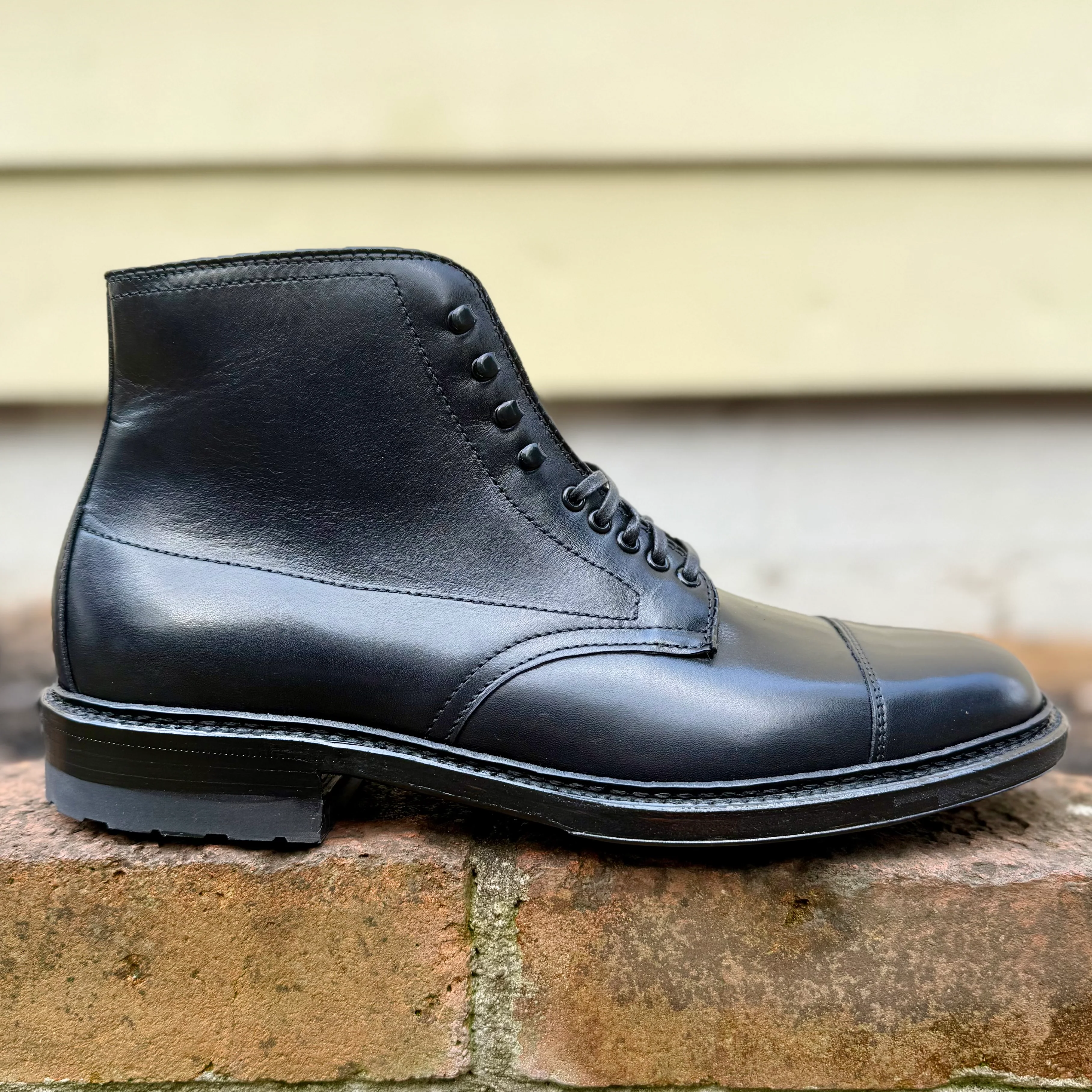 40797HC - Black Cap Toe Boot with Commando Sole - Image 3