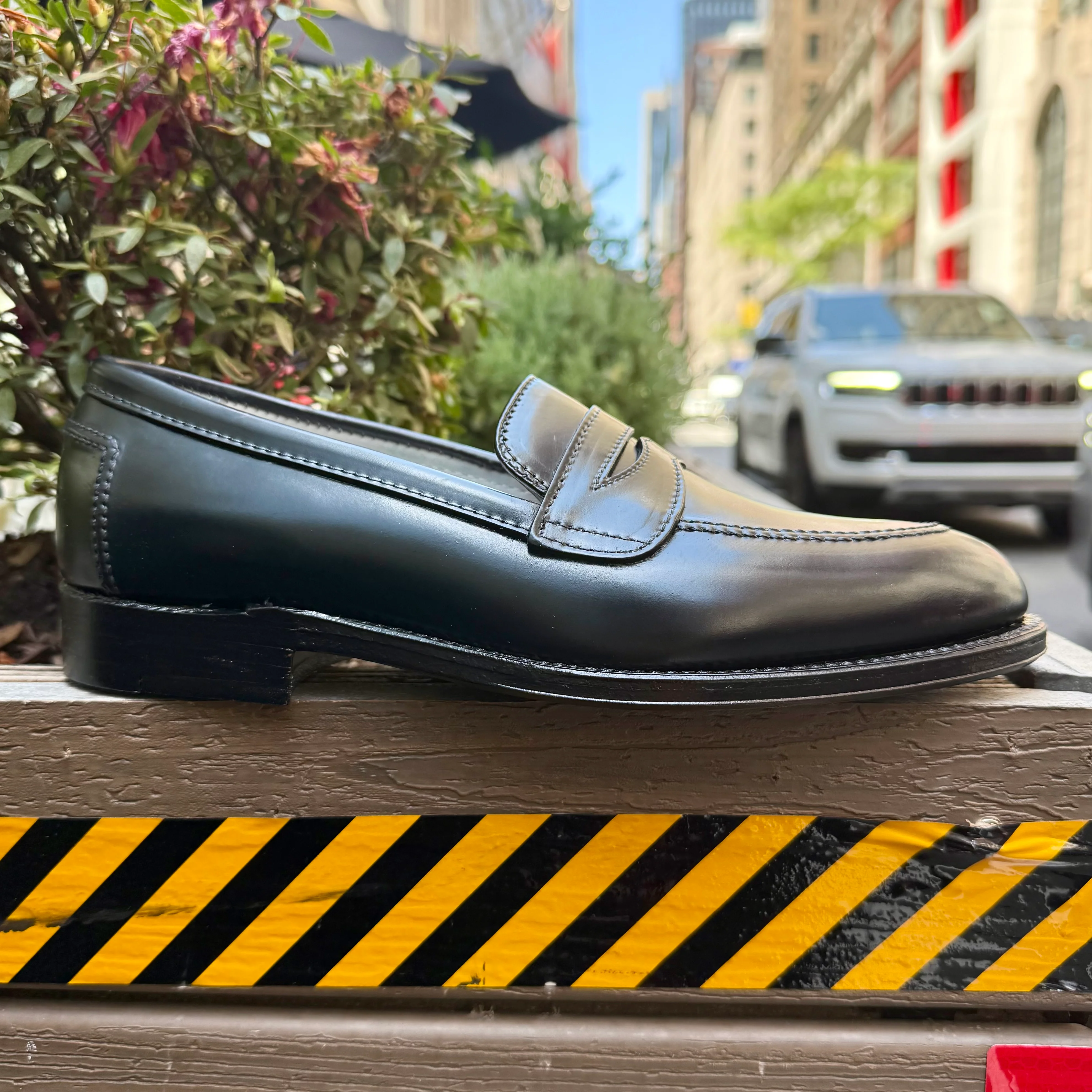 5751 - High Vamp Loafer in Black Shell - Image 2