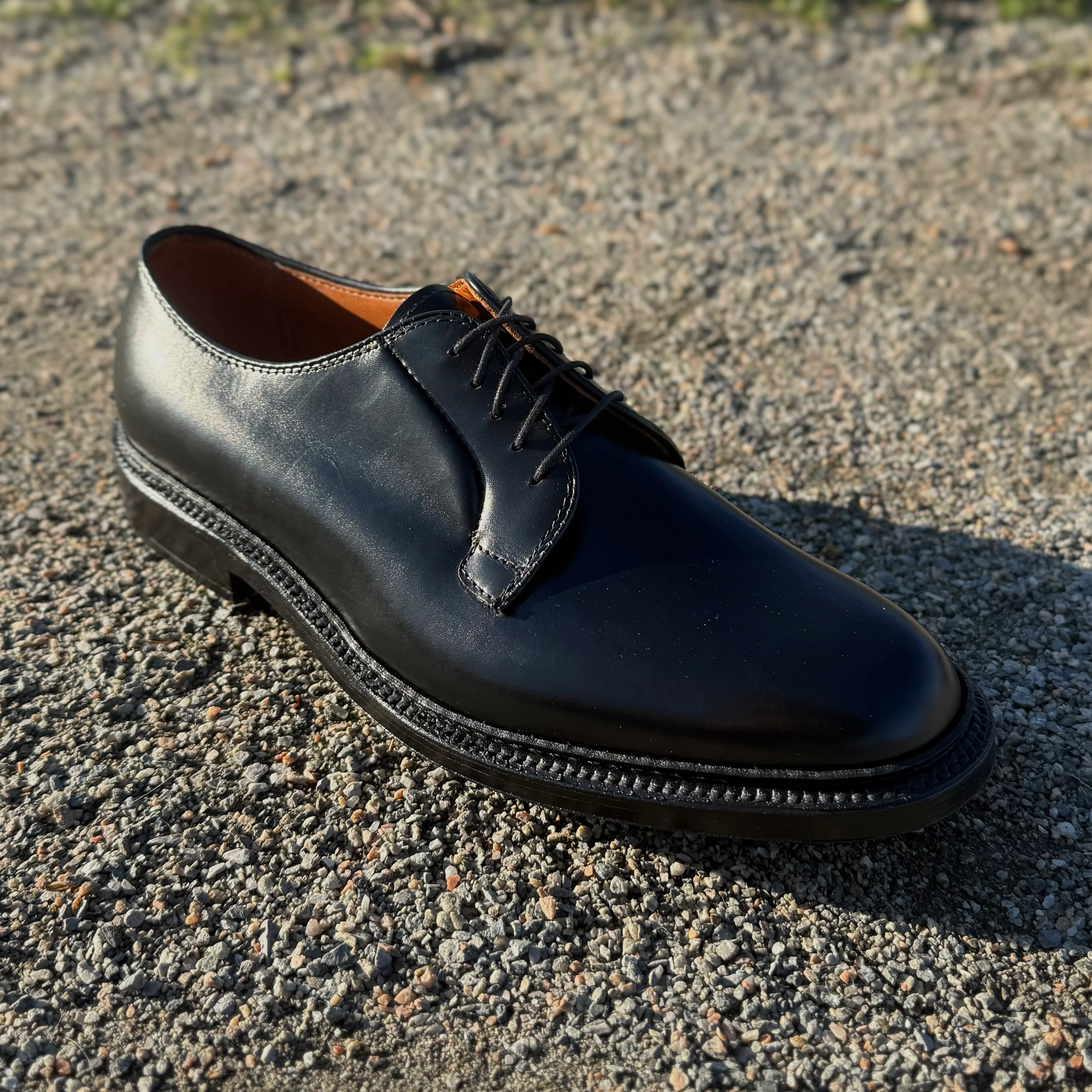 9909 - Black Calfskin Plain Toe Blucher