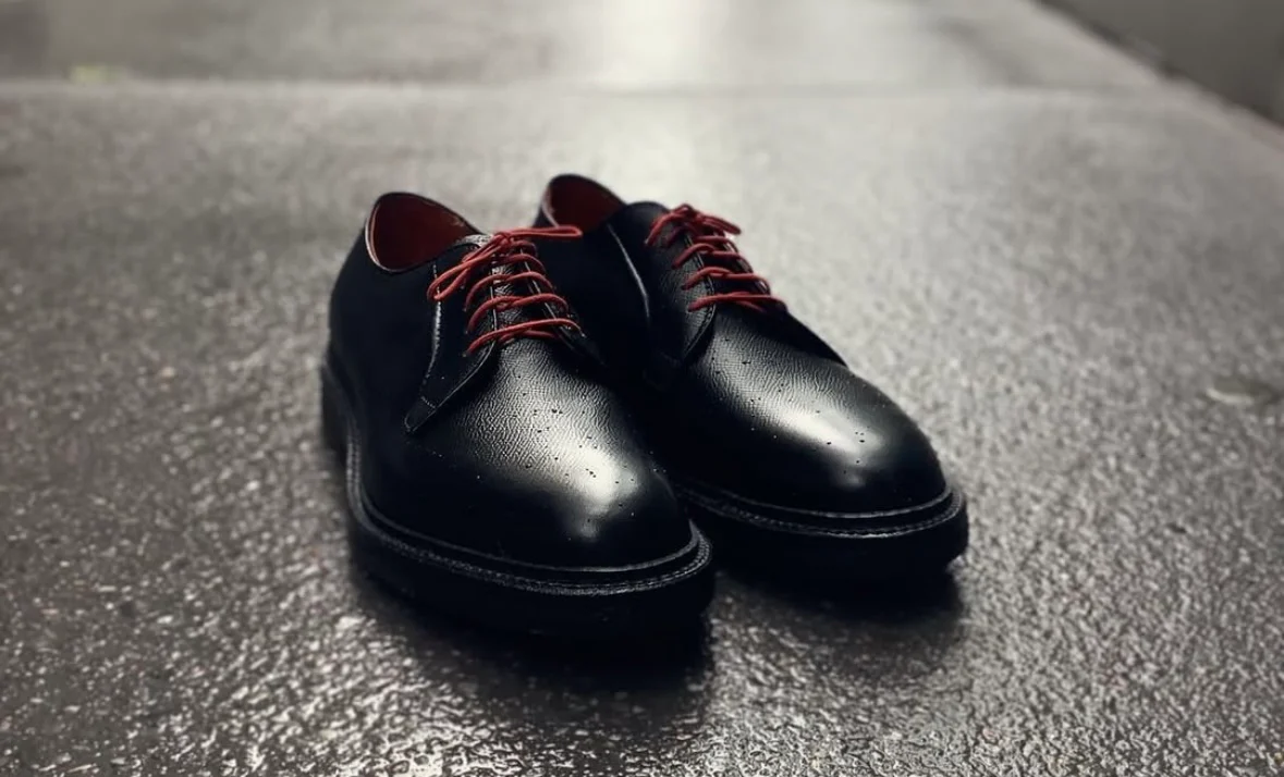 949 - All Weather Walker in Black Alpine Grain - Image 2