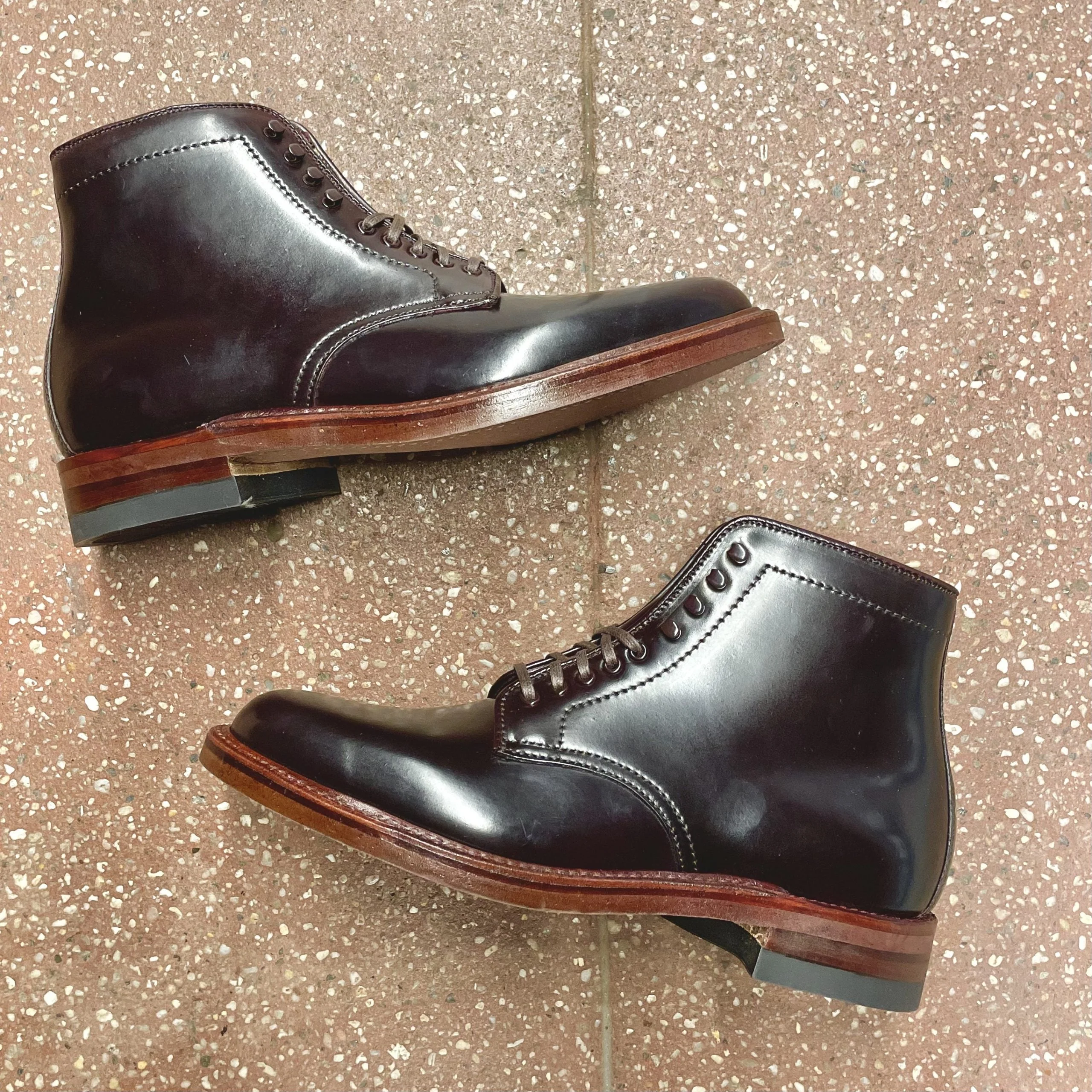 D1854H - Plain Toe Boot w Neocork Sole in Color 8 Shell - Image 5