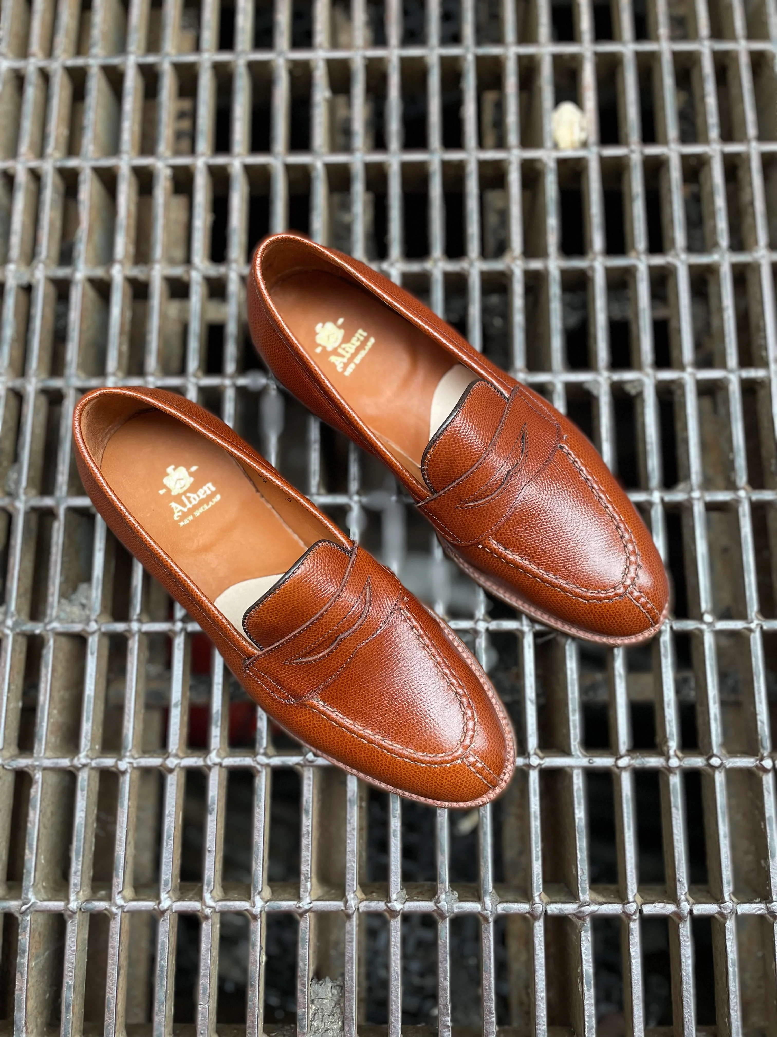 D1204 - Alpine Grain NST Loafer - Image 5