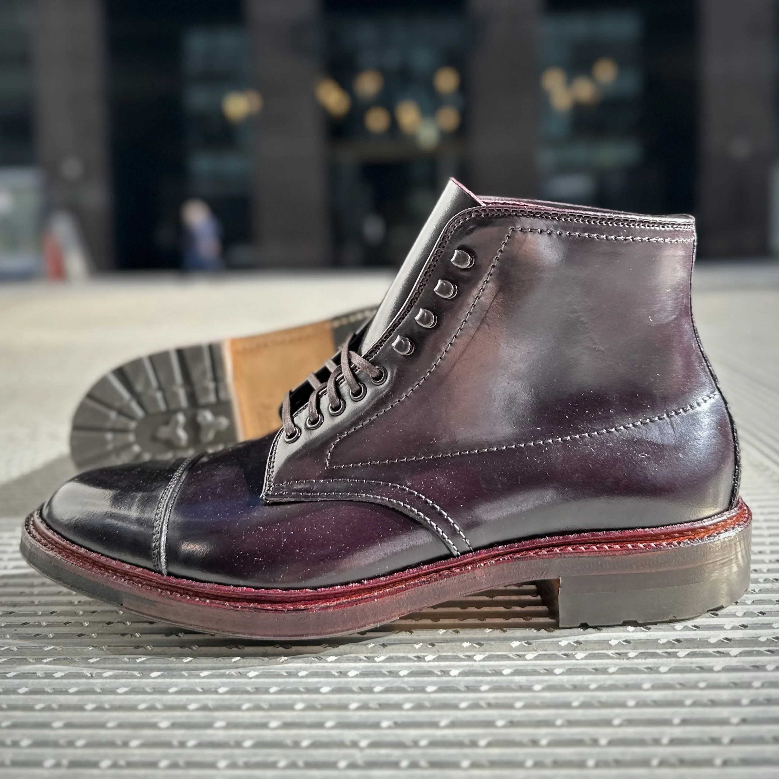 D2824HC - Cap Toe Boot w Commando in Color 8 Shell - Image 2