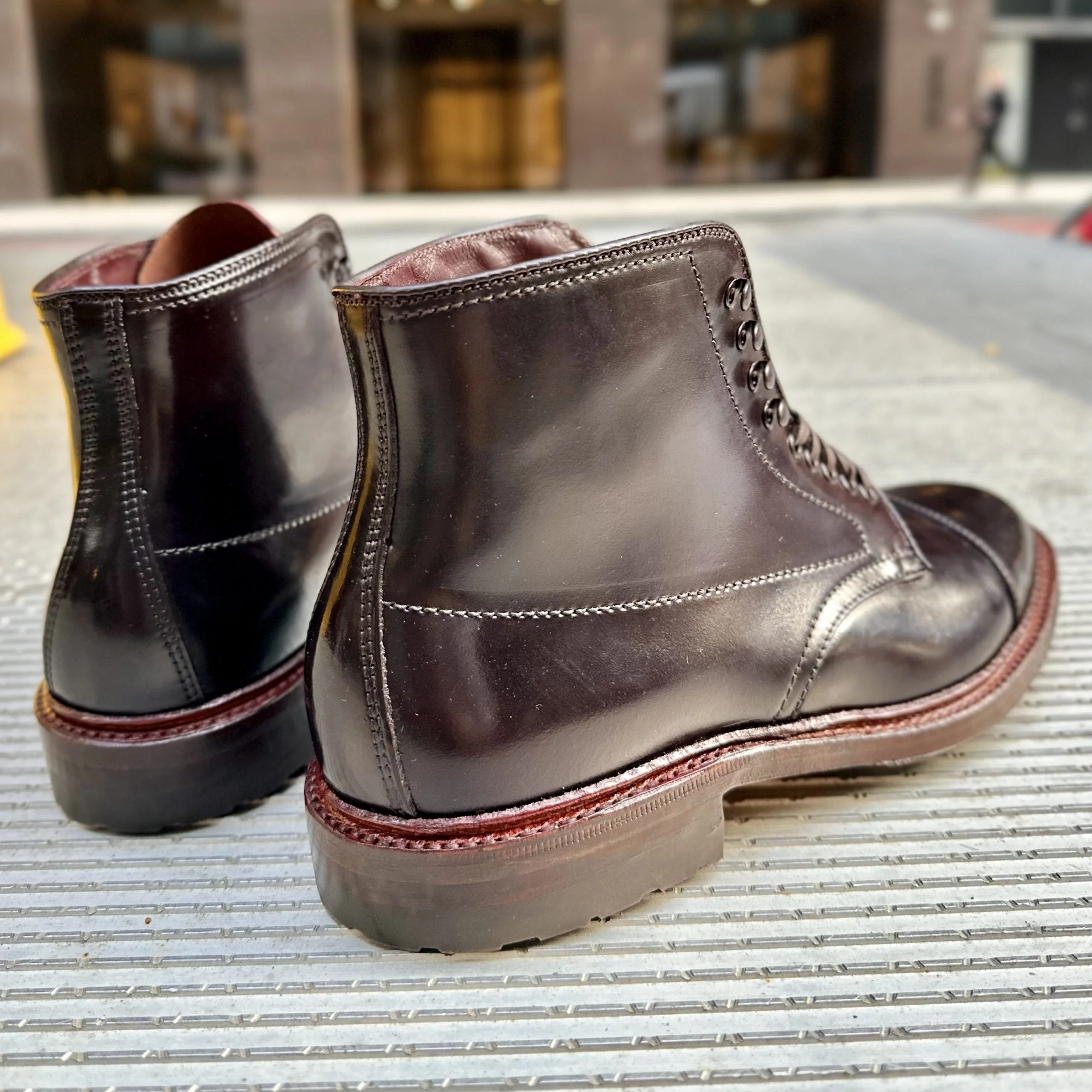 D2824HC - Cap Toe Boot w Commando in Color 8 Shell - Image 4