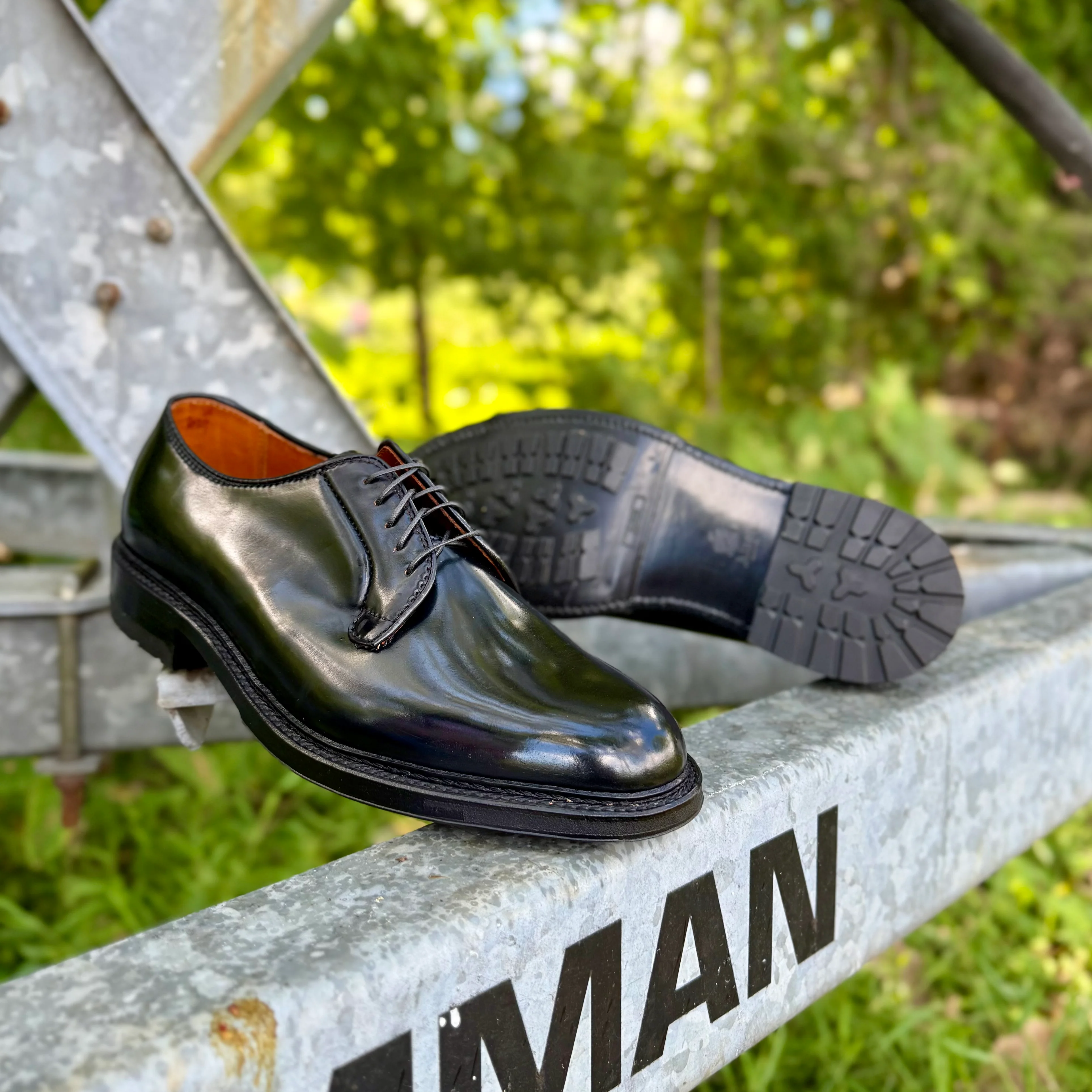 9901C -  Plain Toe Blucher with Commando Sole in Black Shell - Image 5