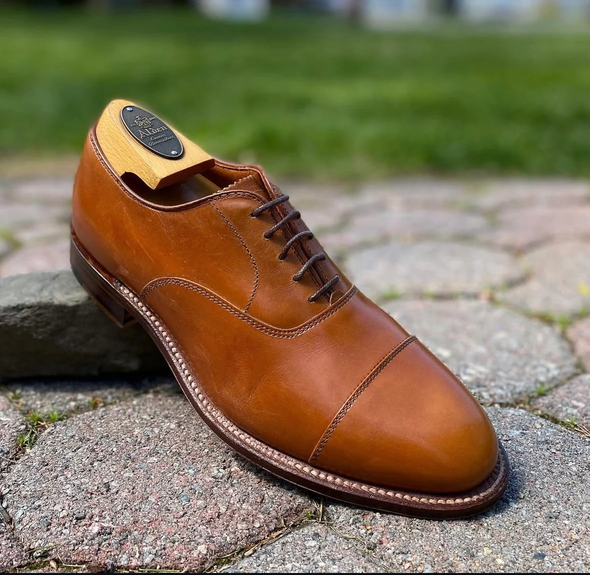 9062 - Straight Tip Bal in Burnished Tan Calfskin