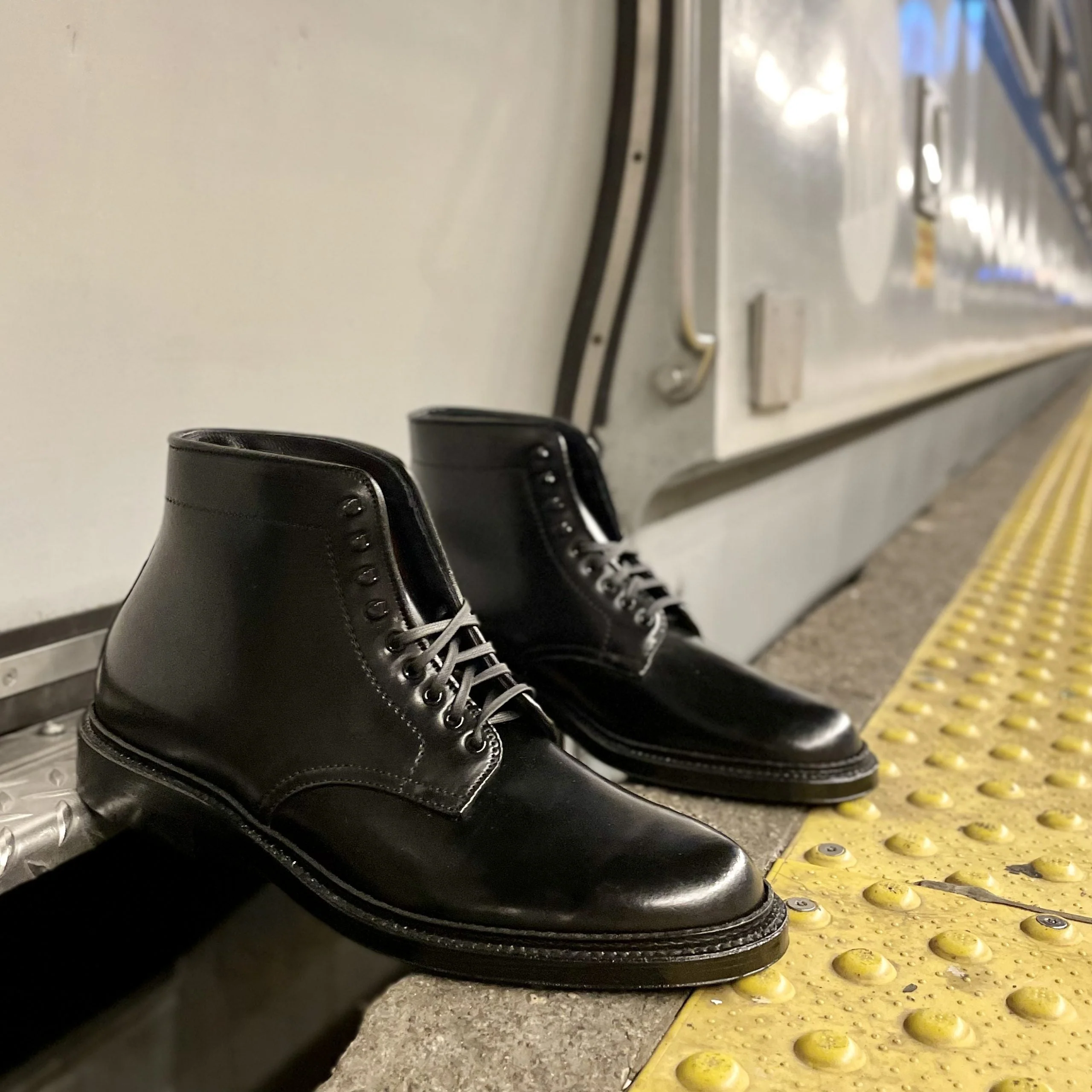 D6842H - Plain Toe "Director" Boot  in Black Shell Cordovan - Image 4