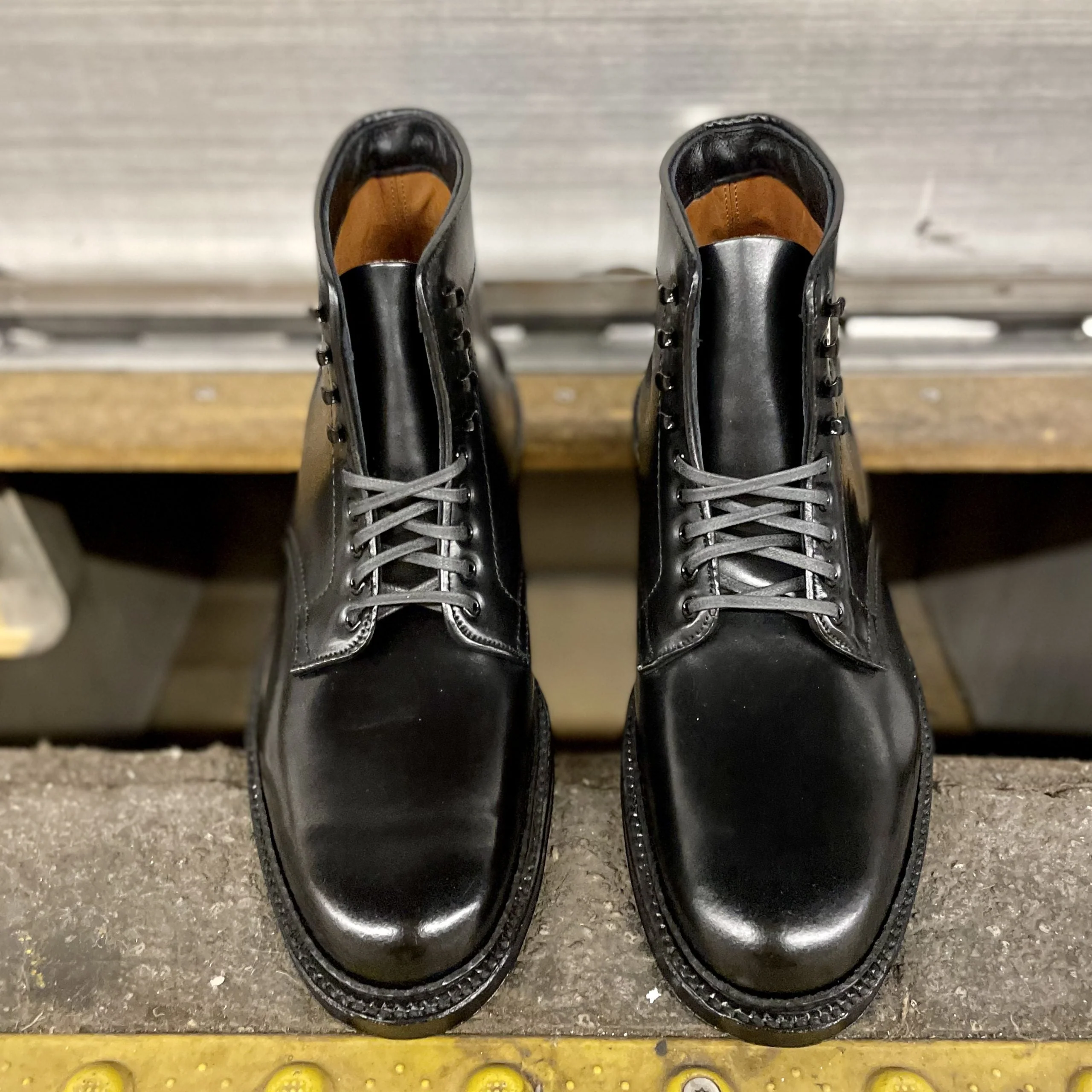 D6842H - Plain Toe "Director" Boot  in Black Shell Cordovan - Image 6